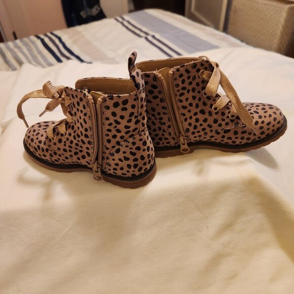 Cat & Jack Girls Toddler Animal Print Combat Boots - Picture 3 of 6